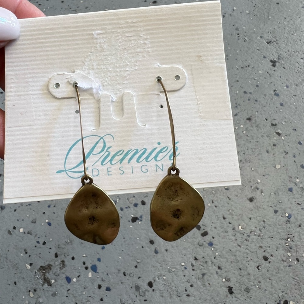 Premier Designs earrings